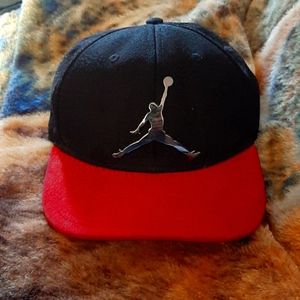 Jordan red and black hat for youth